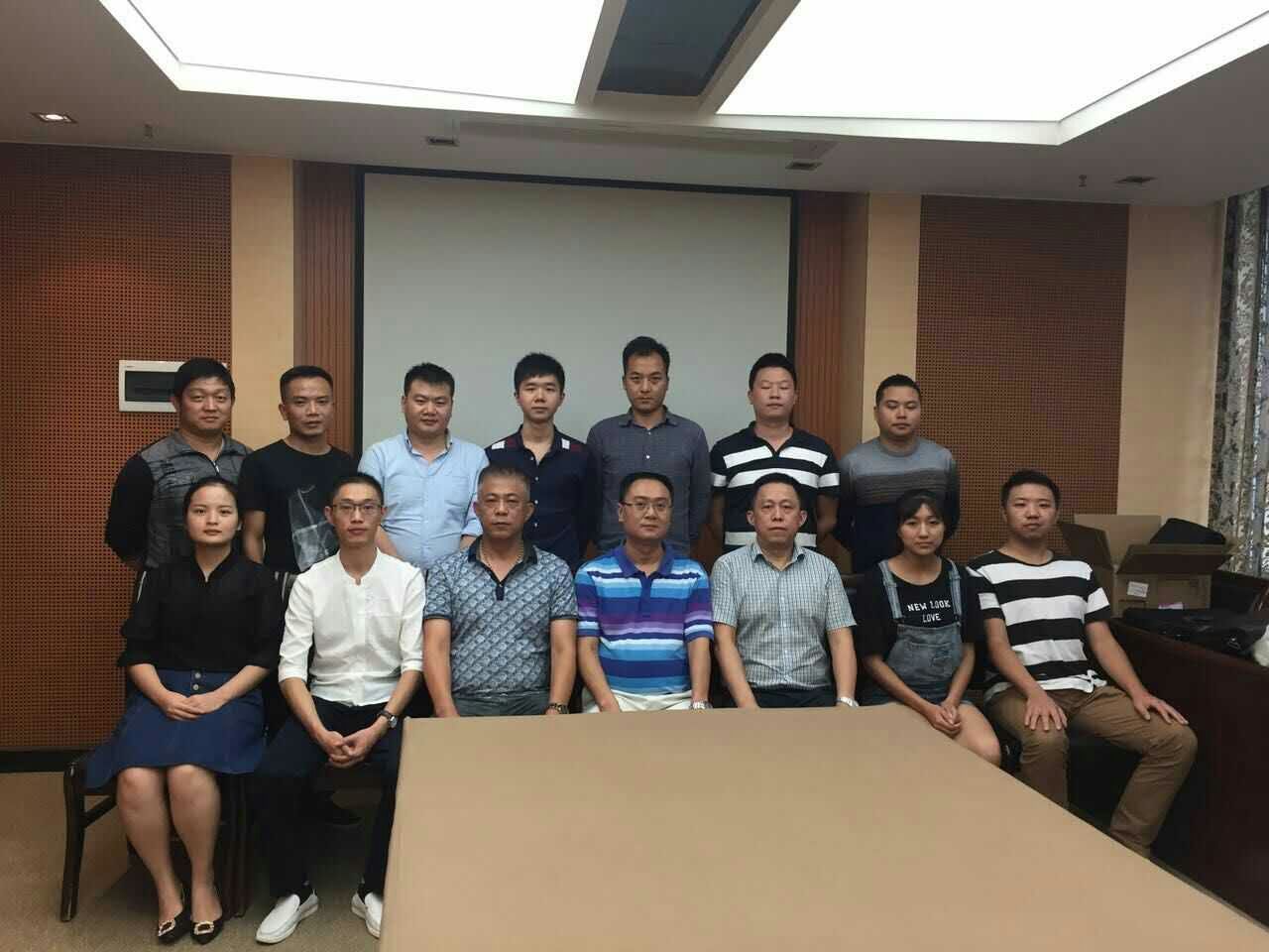 合影 - 万能看图王.jpg